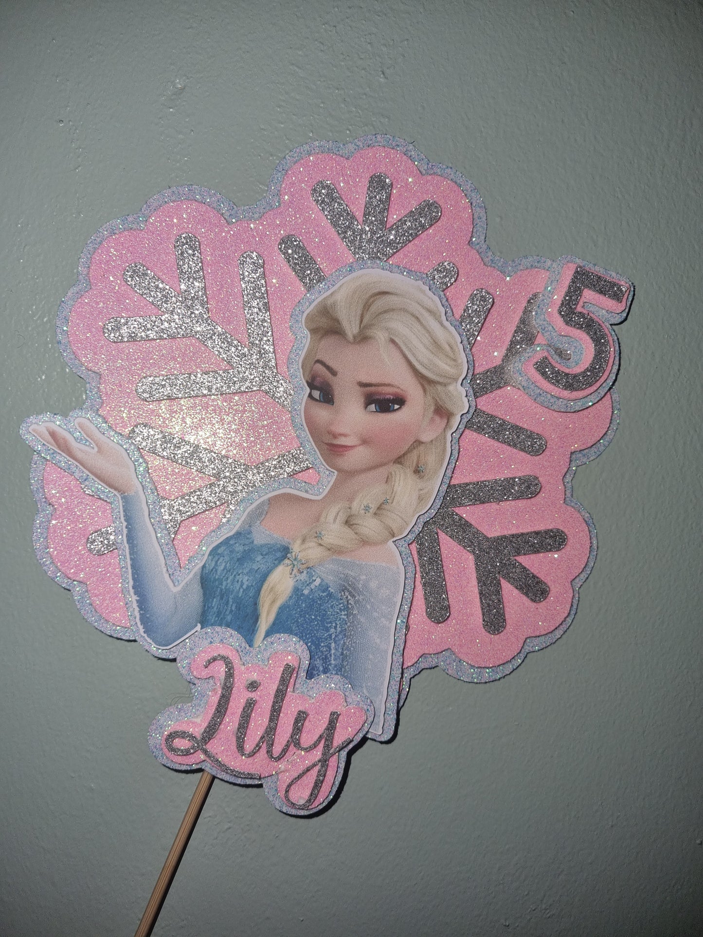 Elsa cake topper